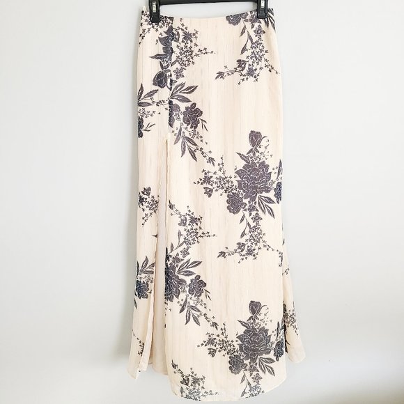 The Jetset Diaries Dresses & Skirts - The Jetset Diaries wild flower maxi skirt